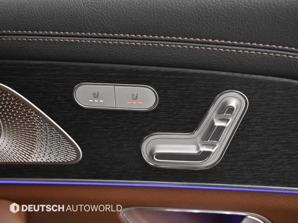 Mercedes-Benz GLS-Class — photo 16