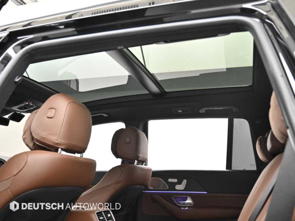 Mercedes-Benz GLS-Class — photo 18