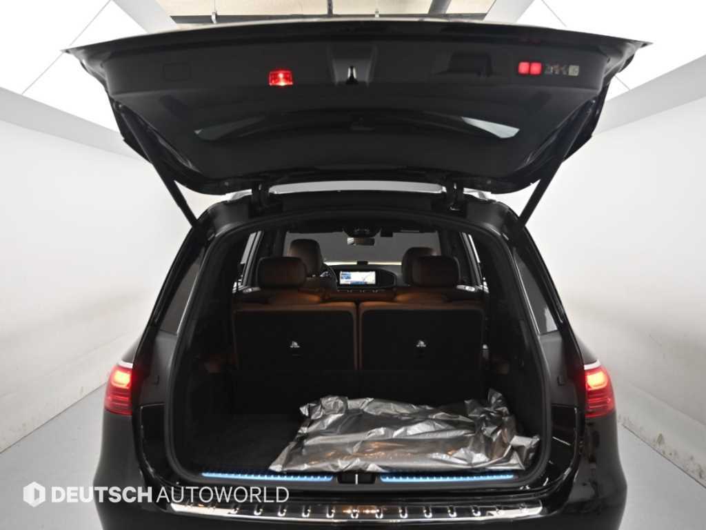 Mercedes-Benz GLS-Class — photo 19
