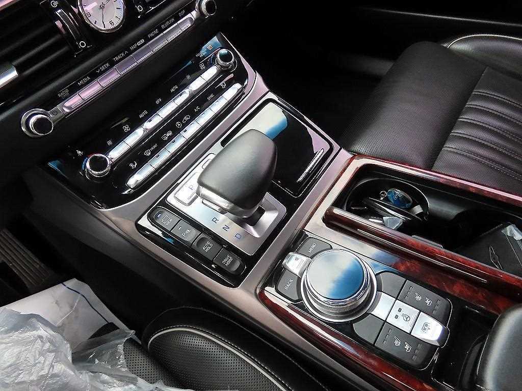 Genesis EQ900 — photo 11