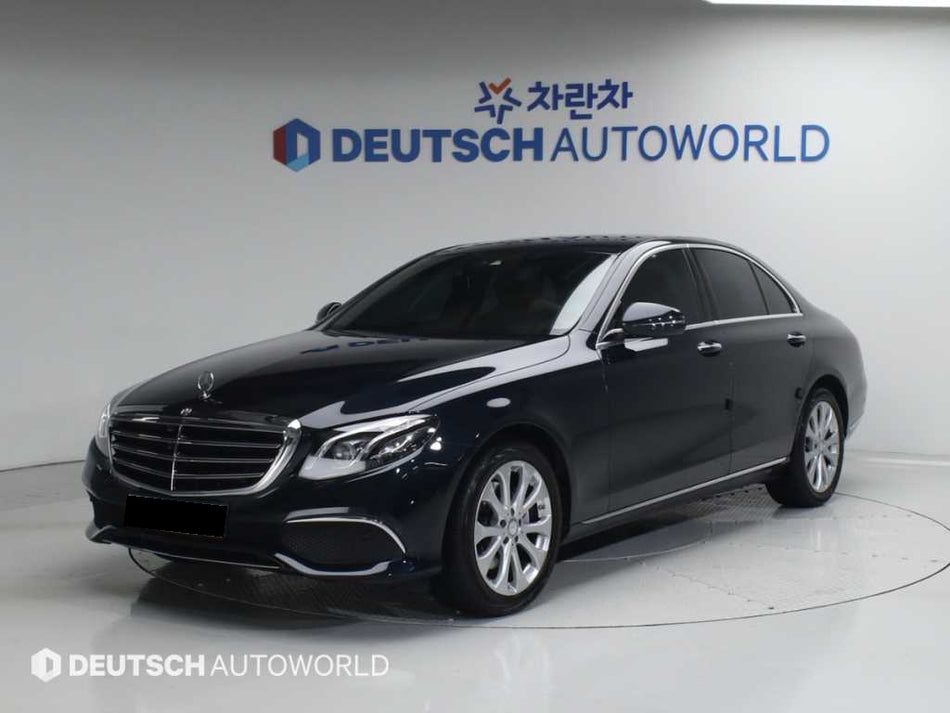 Mercedes-Benz E-Class — photo 01