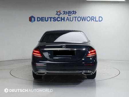 Mercedes-Benz E-Class — photo 04