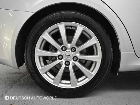 Lexus IS — photo 05