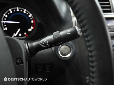 Lexus IS — photo 15