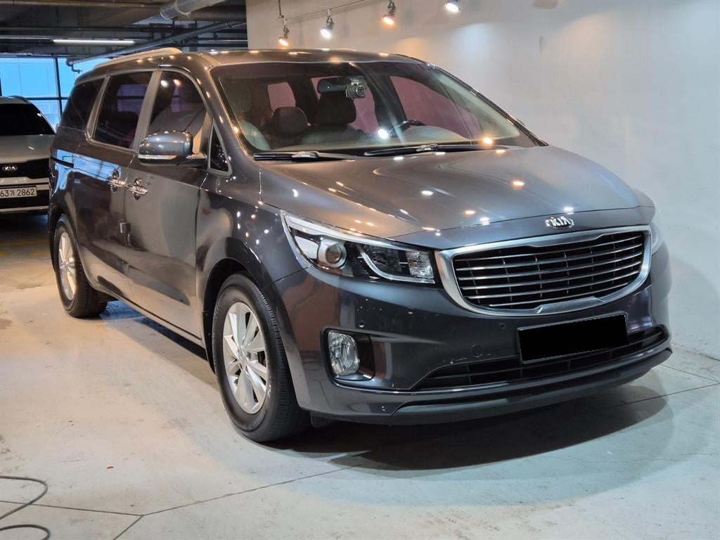 Kia Carnival — photo 02