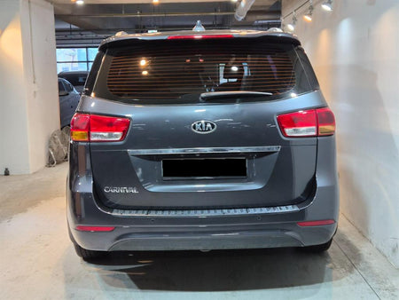 Kia Carnival — photo 03