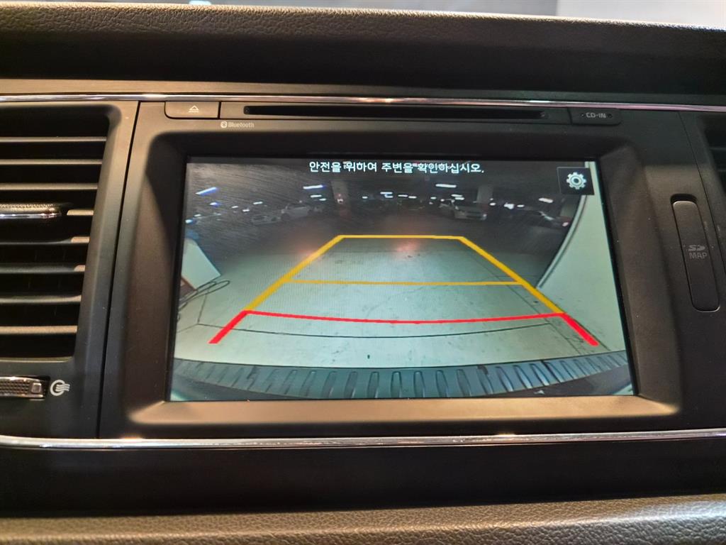 Kia Carnival — photo 14