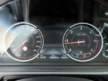 BMW 5-Series — photo 08