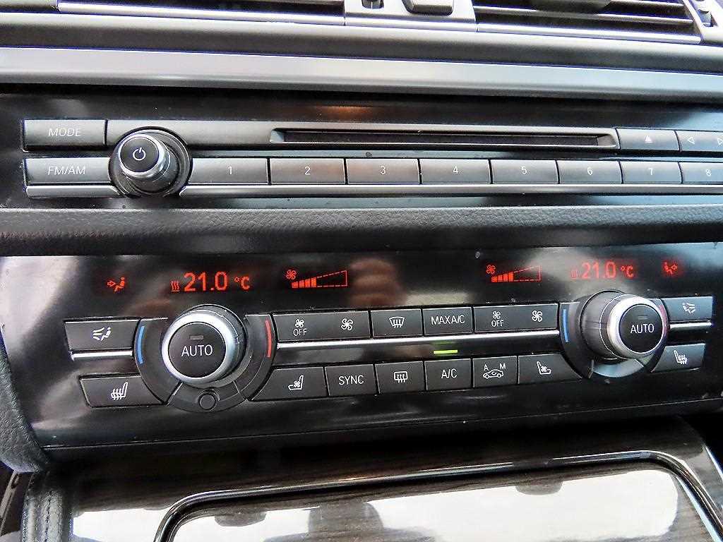 BMW 5-Series — photo 14