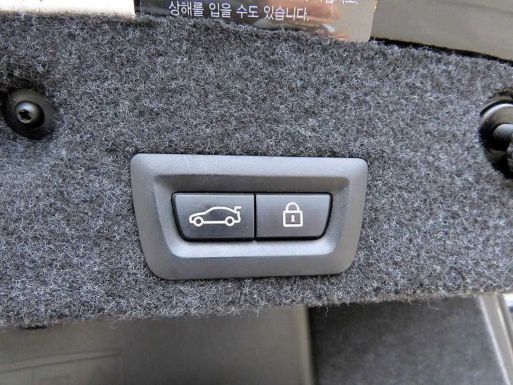 BMW 5-Series — photo 17