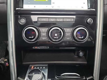 Land Rover Discovery — photo 11