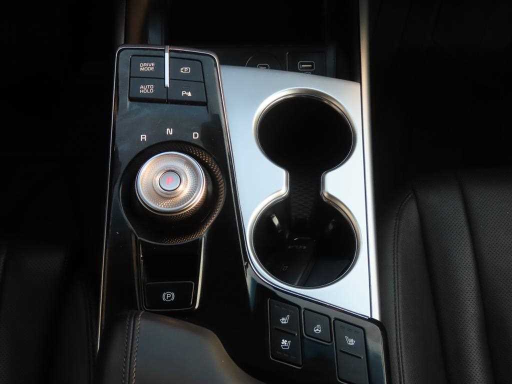 Kia K8 — photo 10
