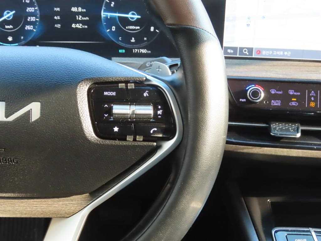 Kia K8 — photo 12