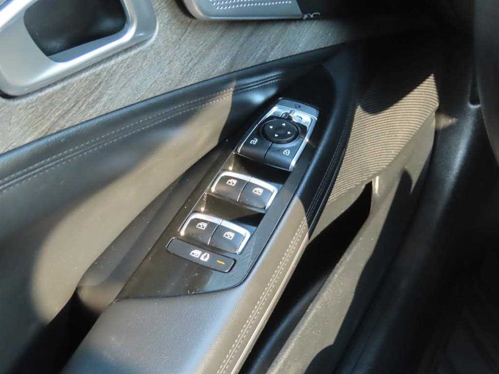 Kia K8 — photo 13