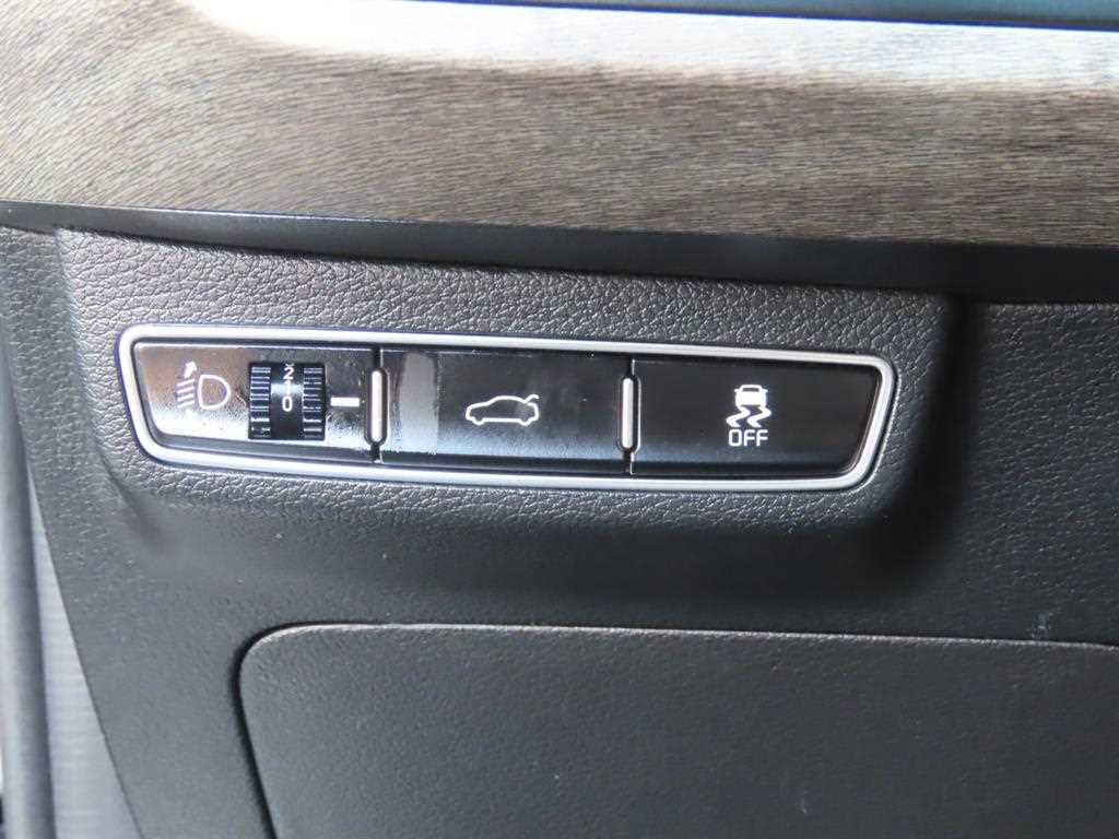 Kia K8 — photo 15