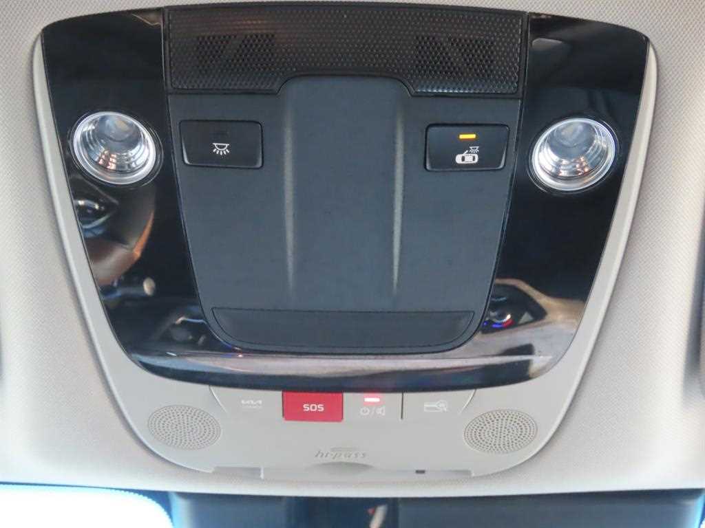 Kia K8 — photo 17