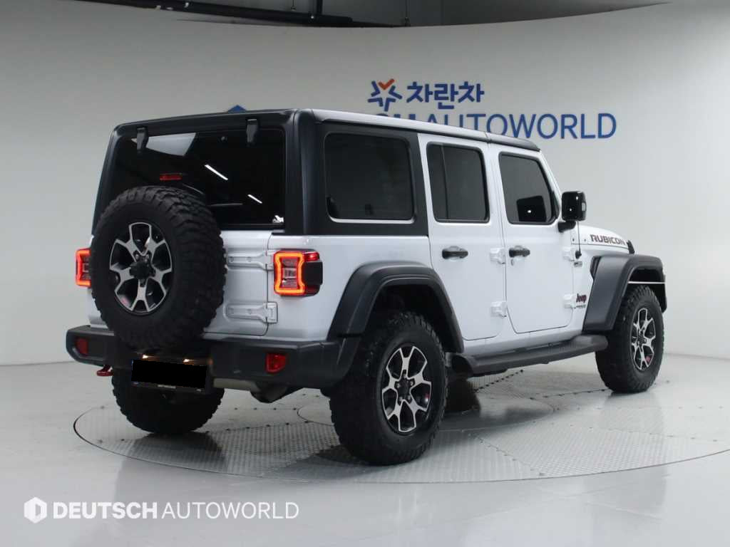Jeep Wrangler — photo 02