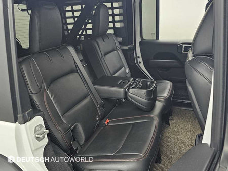 Jeep Wrangler — photo 12