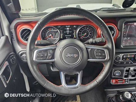 Jeep Wrangler — photo 13