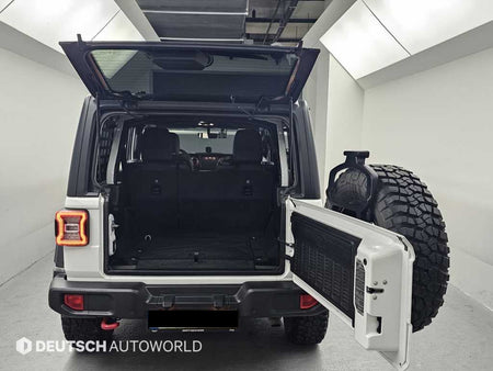 Jeep Wrangler — photo 19