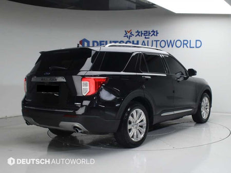 Ford Explorer — photo 02