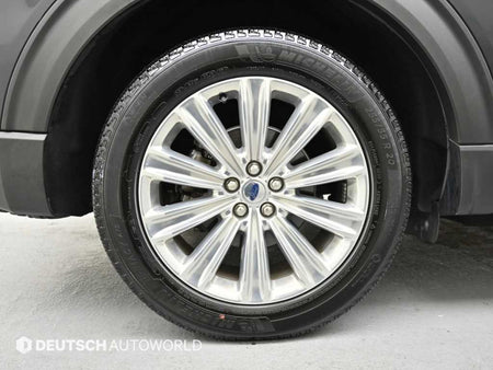 Ford Explorer — photo 05