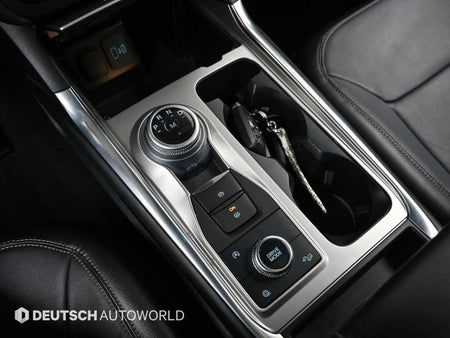 Ford Explorer — photo 09