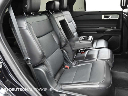 Ford Explorer — photo 12
