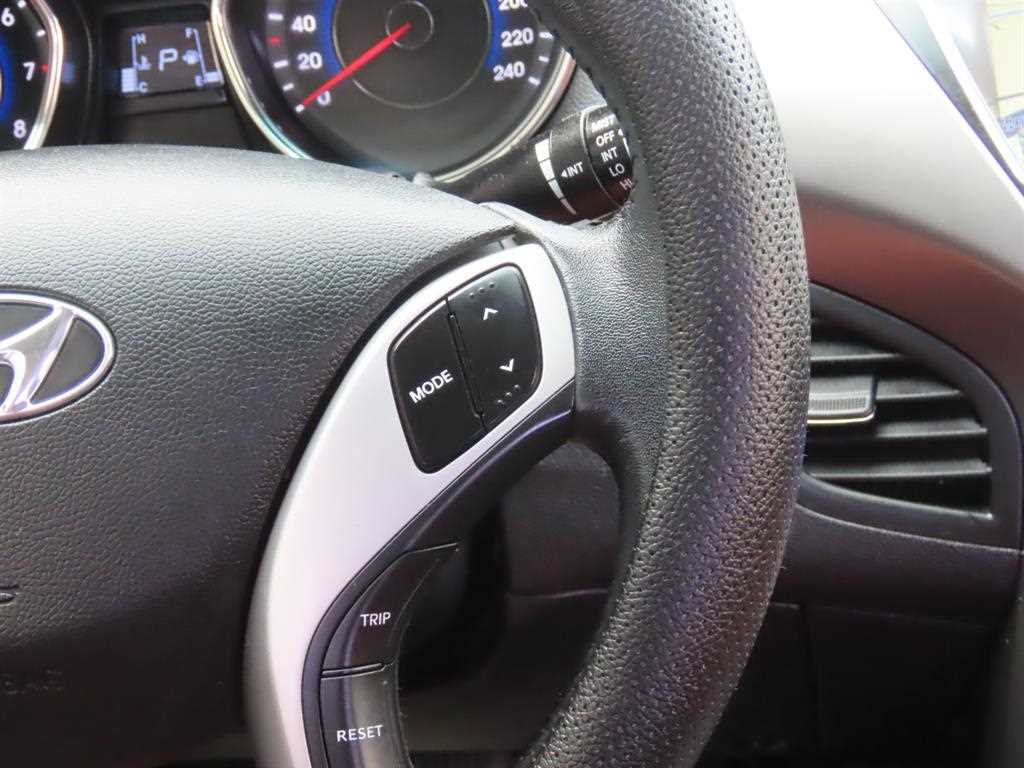 Hyundai Avante — photo 12