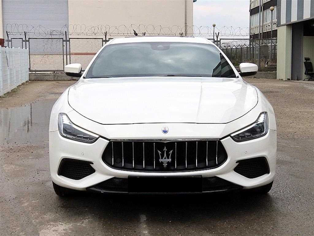 Maserati Ghibli — photo 01