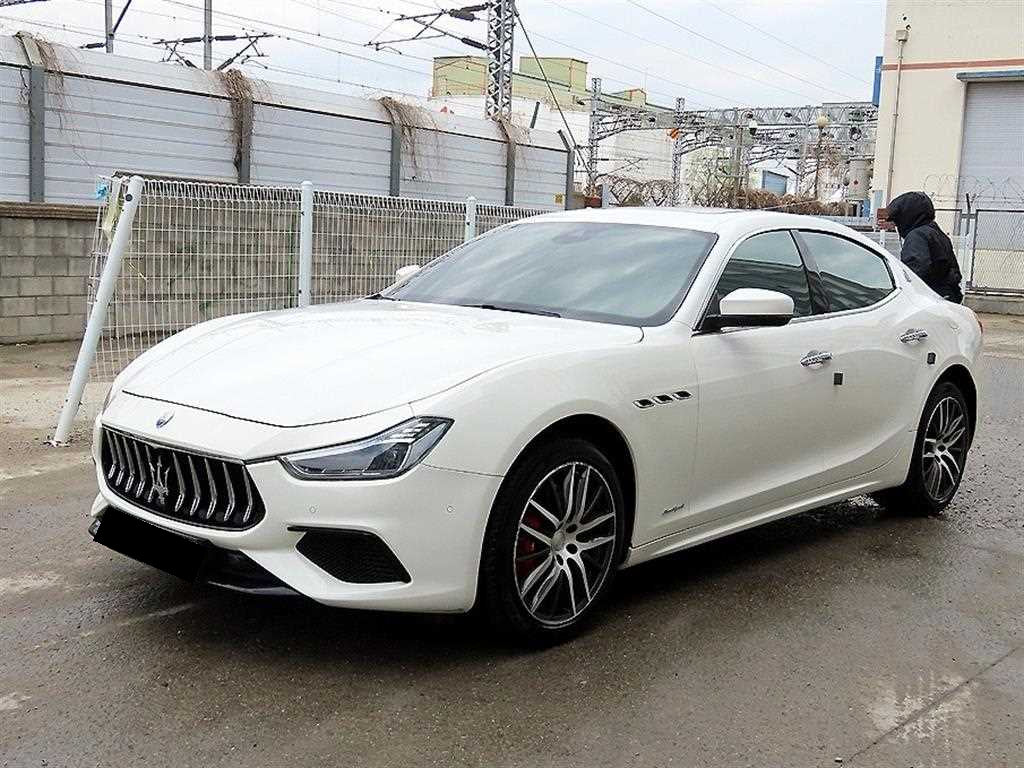 Maserati Ghibli — photo 02
