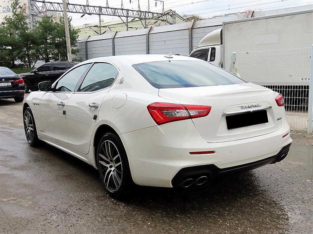 Maserati Ghibli — photo 03