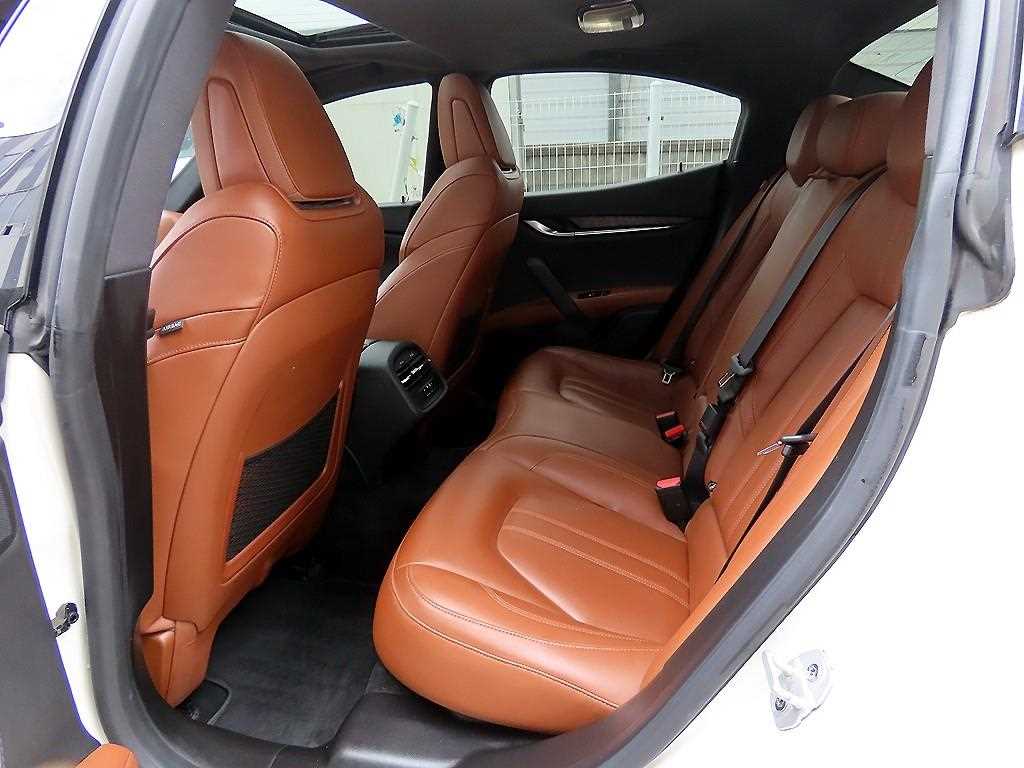 Maserati Ghibli — photo 06