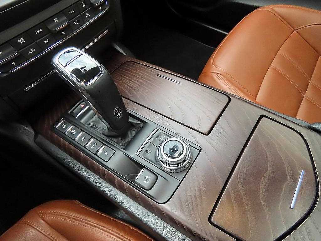 Maserati Ghibli — photo 10