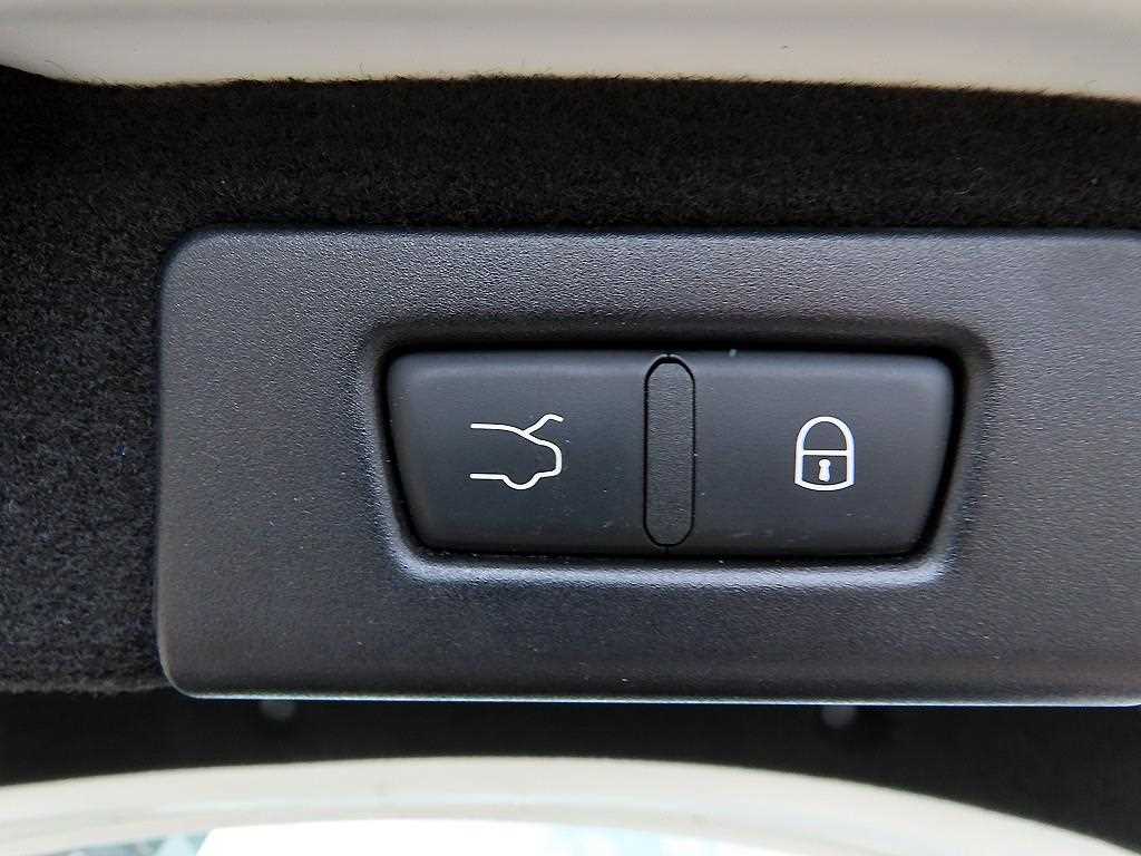 Maserati Ghibli — photo 17