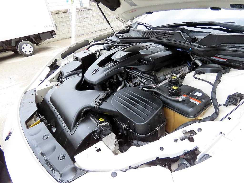 Maserati Ghibli — photo 19