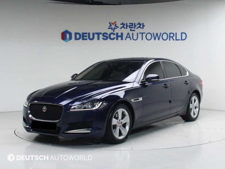 Jaguar XF — photo 01