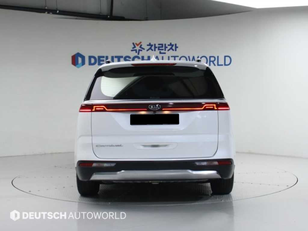 Kia Carnival — photo 04