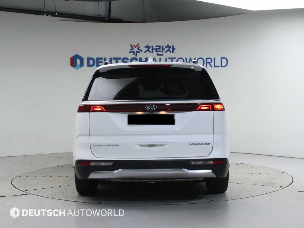 Kia Carnival — photo 04