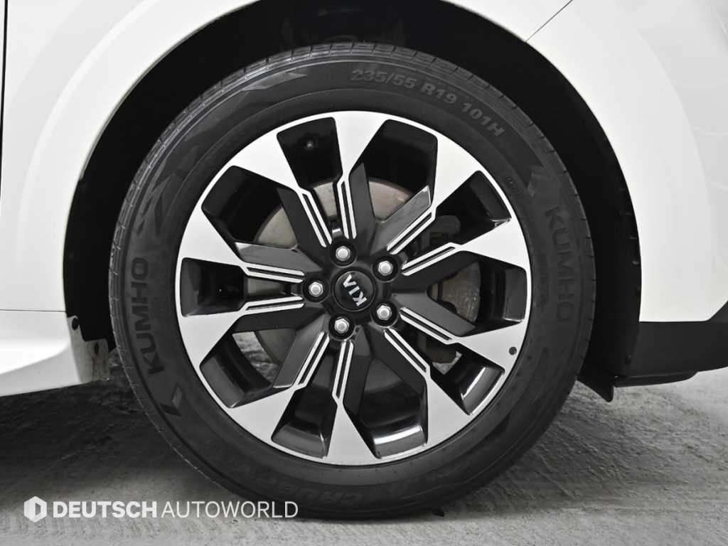 Kia Carnival — photo 05