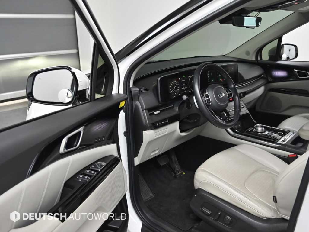 Kia Carnival — photo 11