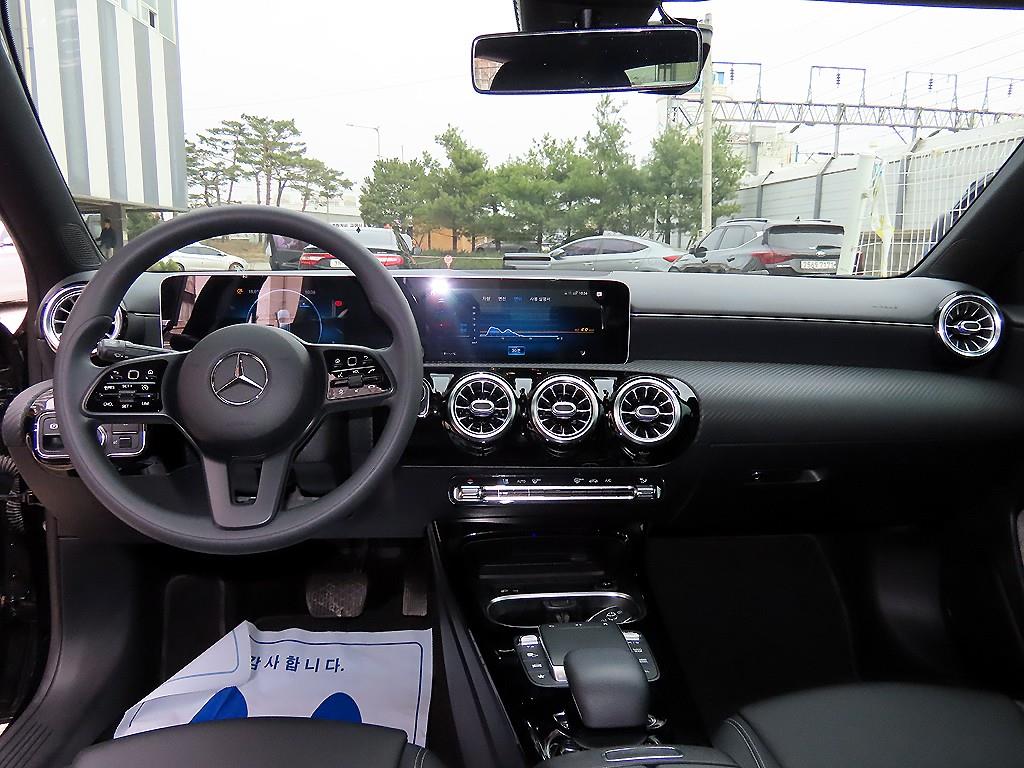 Mercedes-Benz A-Class — photo 07