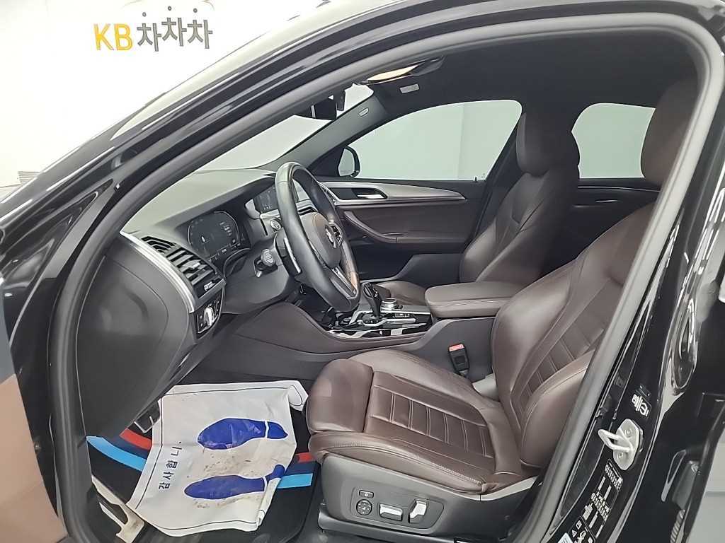 BMW X4 — photo 11