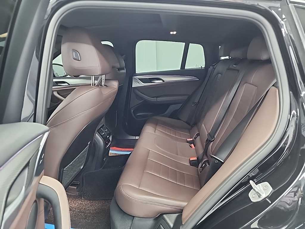 BMW X4 — photo 12