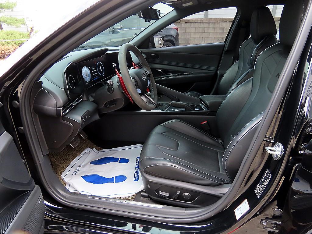 Hyundai Avante — photo 05