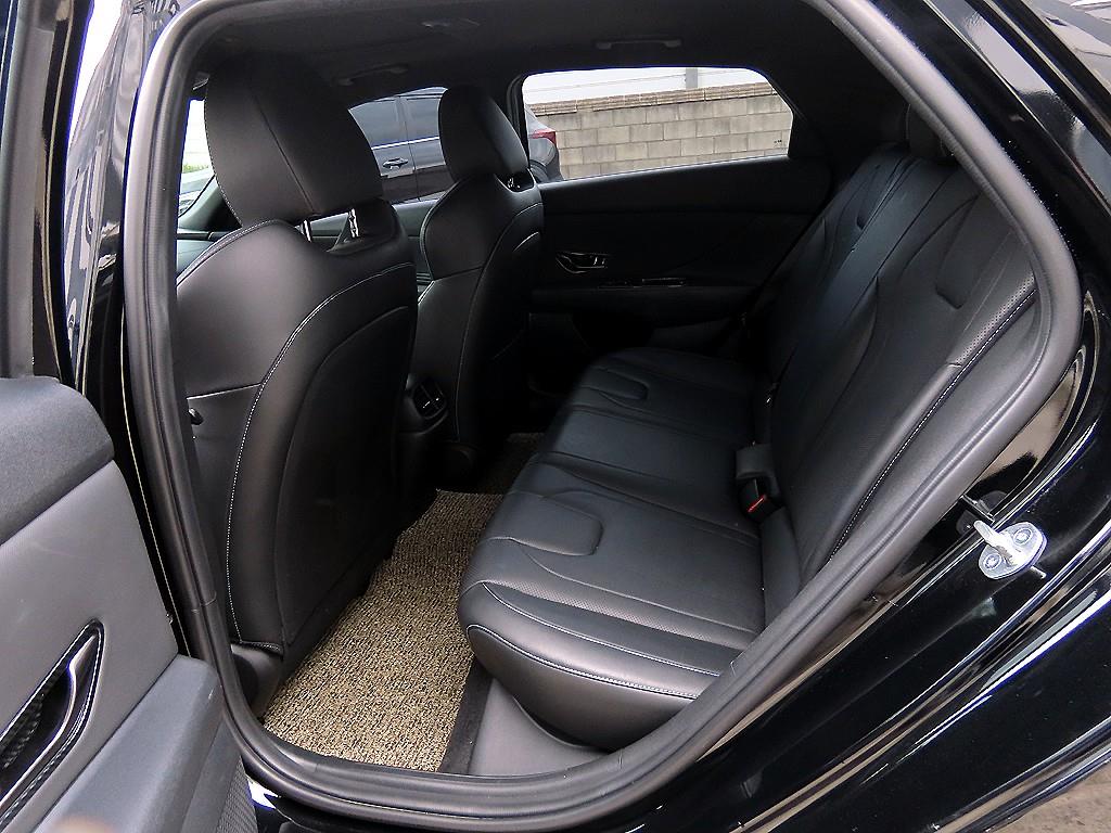 Hyundai Avante — photo 06
