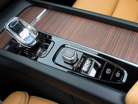 Volvo XC60 — photo 11