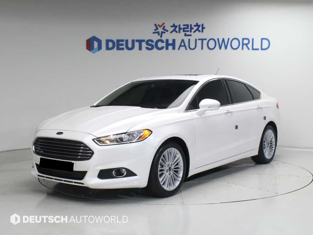 Ford Fusion — photo 01