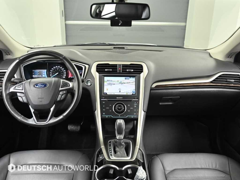 Ford Fusion — photo 07