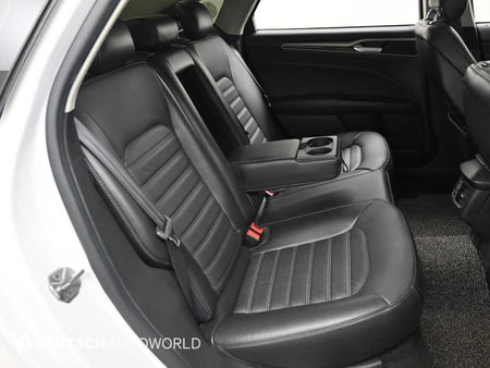 Ford Fusion — photo 12